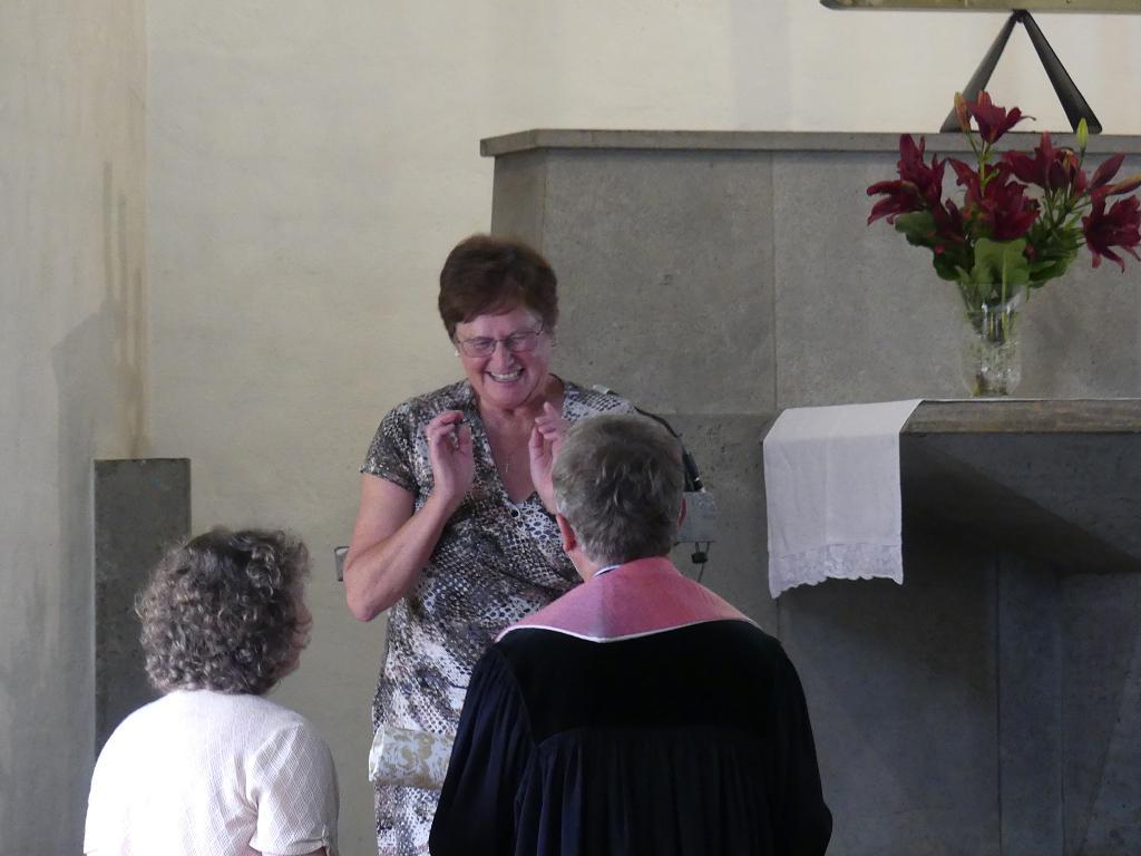 Gemeindereferentin Gertrud Pfister dankt im Namen der kath. Pfarrgemeinde